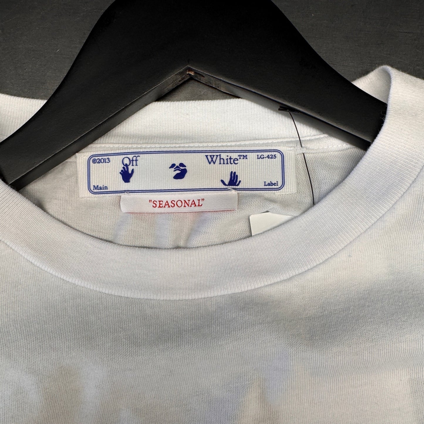 Off-White Scribble Tee Shirt Embroidered NWT Authentic Size Large $780 Retail