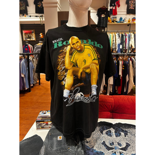 Vintage Ronaldo Nazario R9 Brazil Soccer World Cup Futbol 90s Graphic Tee Size XL