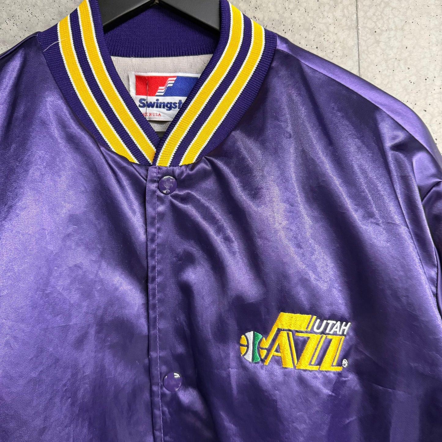 Vintage 1980s Utah Jazz Satin Bomber Jacket NBA Embroidered Large Basketball